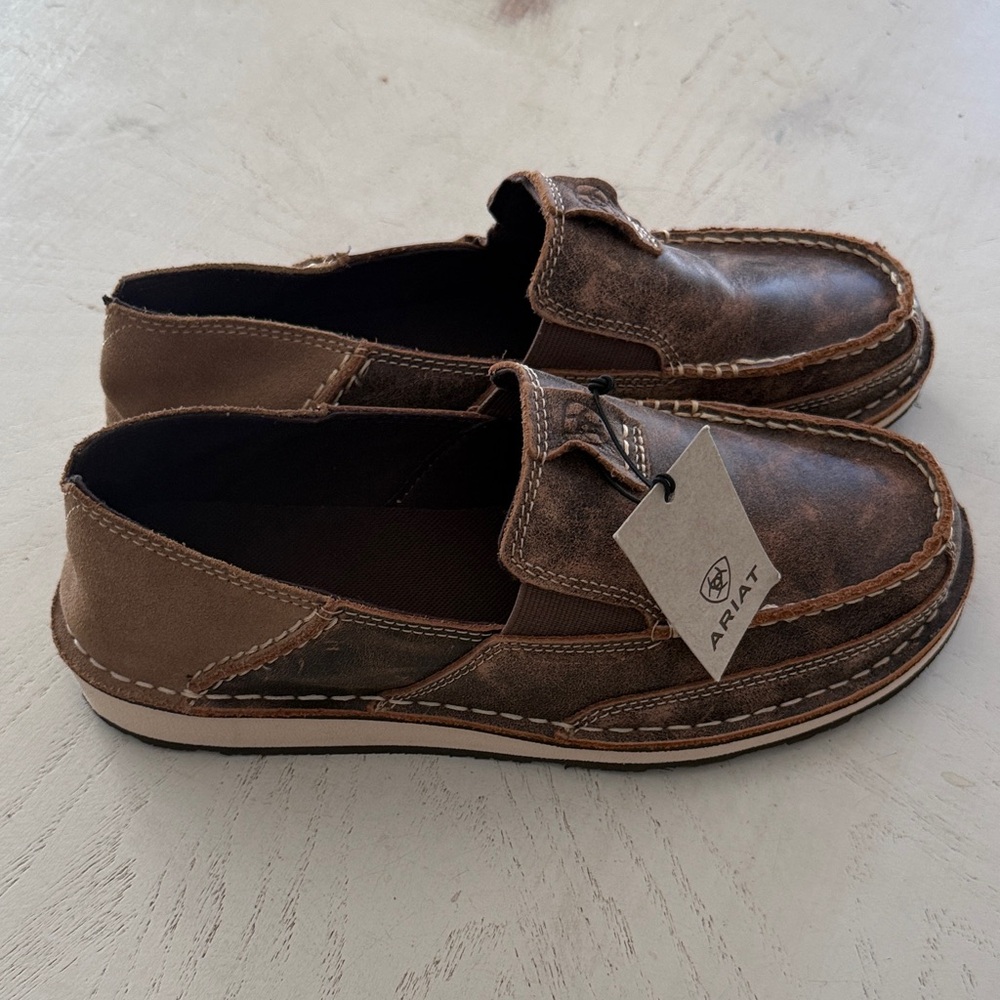 Ariat Brown Leather Loafers Vtg Bomber size 8 Men’s New